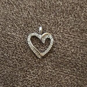 10k Diamond Pendent